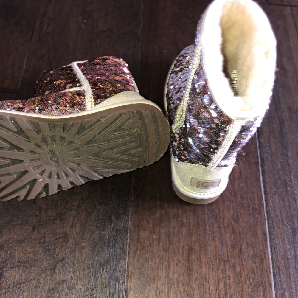 Brown sparkling uggs